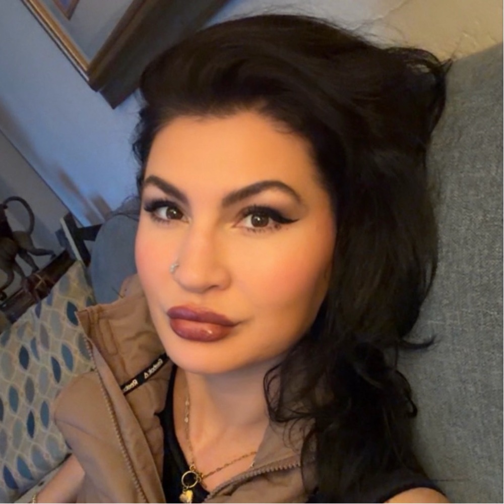 Meet your Posher, Savannah